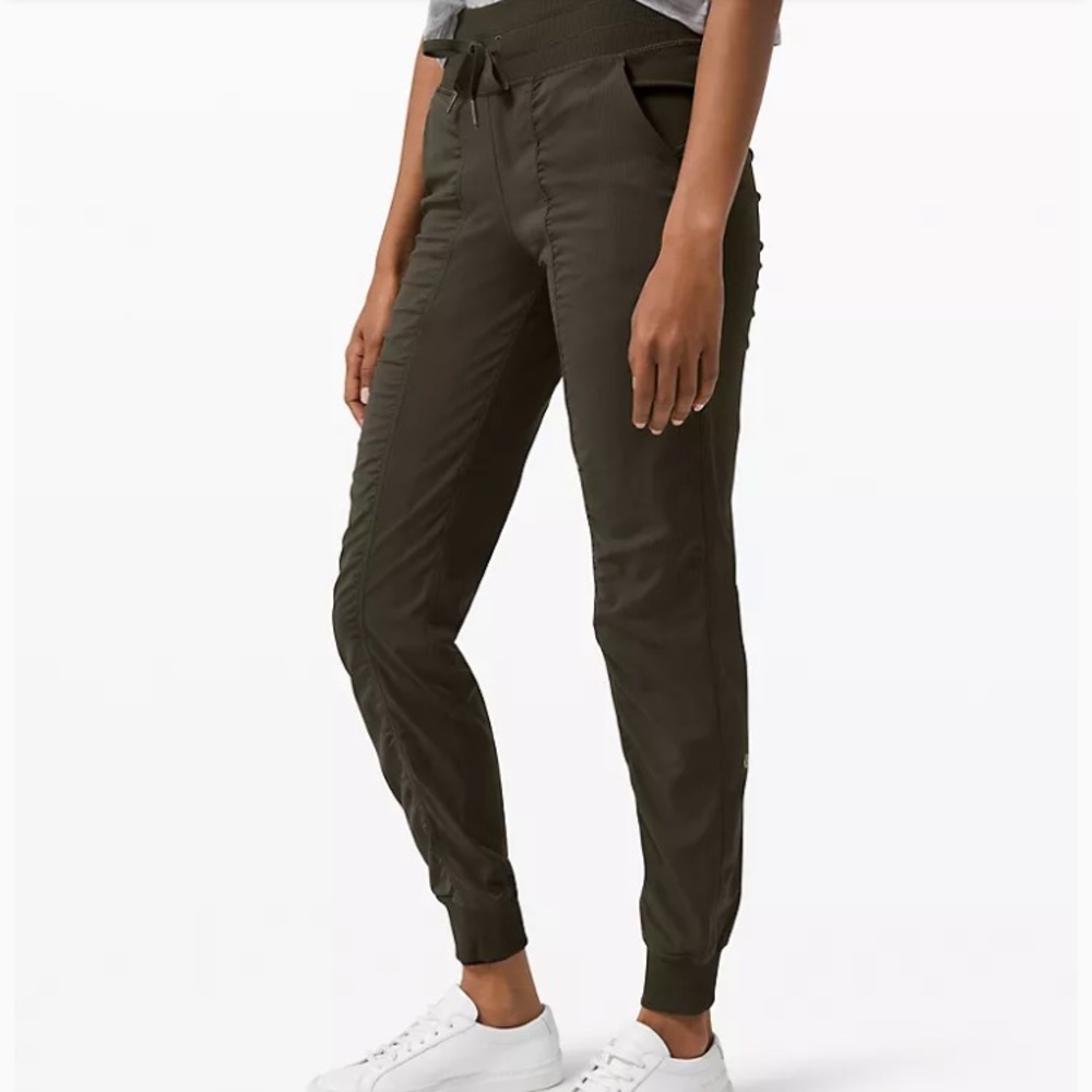 Lululemon Athletica Olive dance studio Joggers